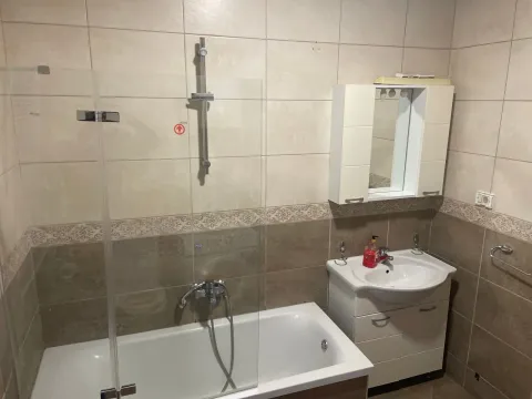 Izdavanje, jednosoban stan, 84m², Bonići, Tivat - image 5