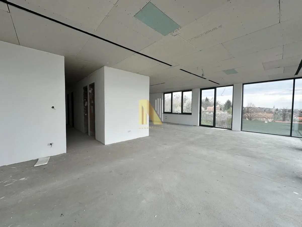 Rent, office space, 570m², Petrovaradin, Novi Sad