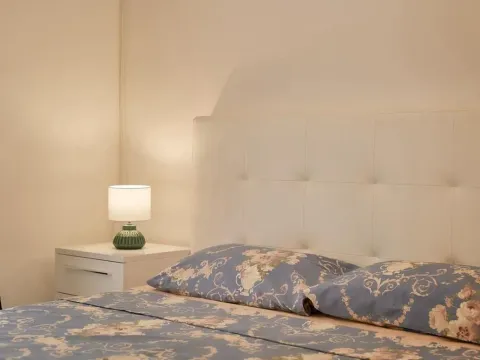 Sale, one bedroom apartment, 68m², Petrovac, Budva - image 2