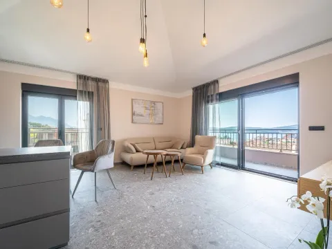 Prodaja, trosoban stan, 77m², Tivat, Crna Gora - image 14