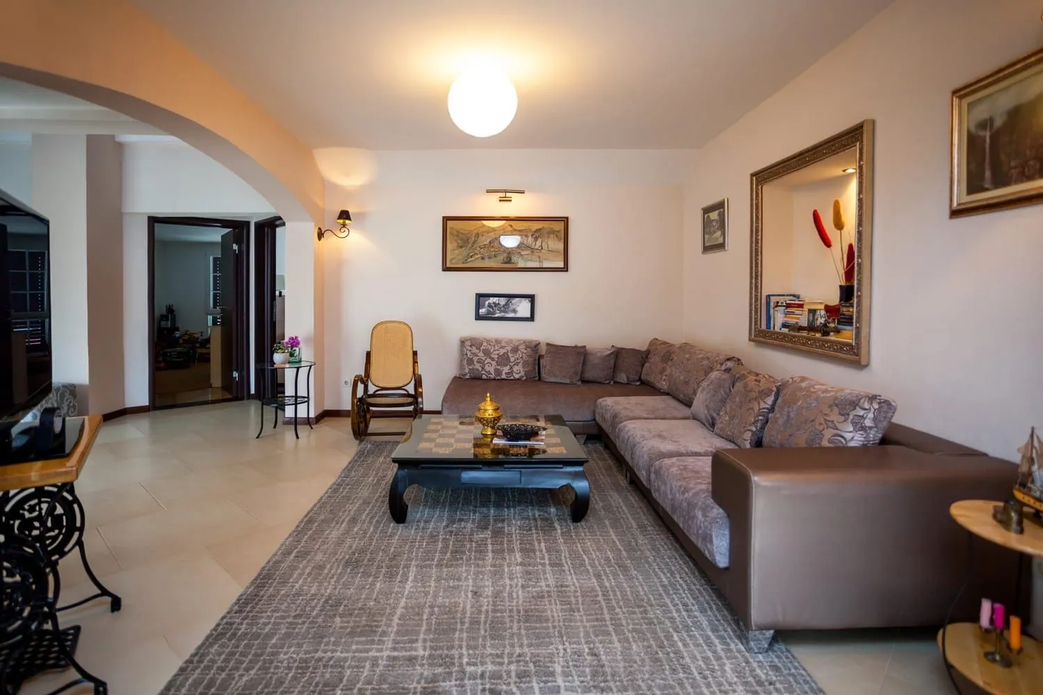Prodaja, trosoban stan, 220m², Dobrota, Kotor