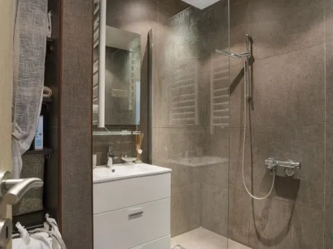 Sale, one bedroom apartment, 68m², Pržno, Budva - image 9