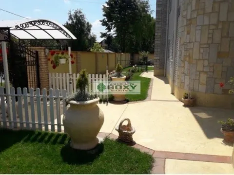 Sale, house, 650m², Altina, Beograd - image 4