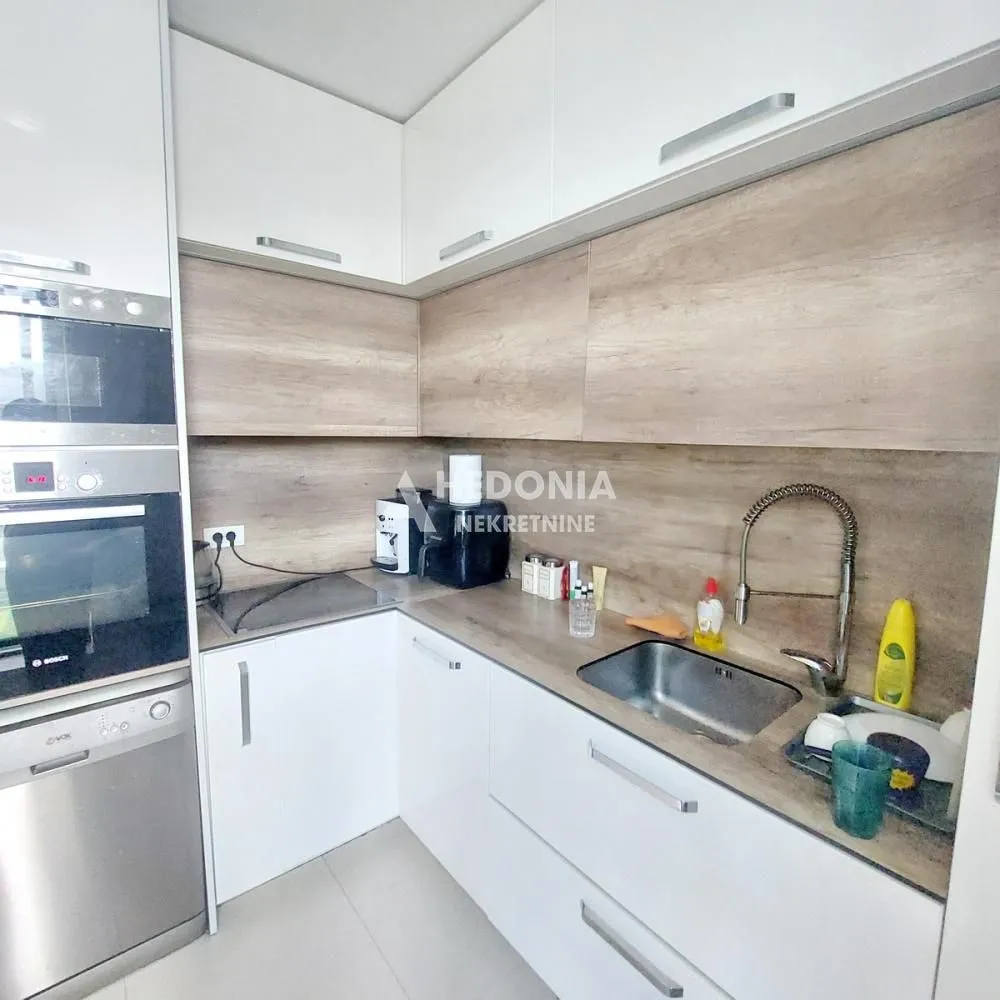 Sale, four bedroom apartment, 106m², Višnjička Banja, Palilula Sve Podlokacije