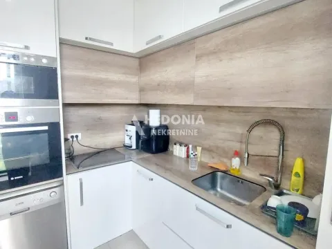 Sale, four bedroom apartment, 106m², Višnjička Banja, Palilula Sve Podlokacije - image 4
