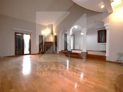 Sale, house, 370m², Zabjelo, Podgorica - image 42