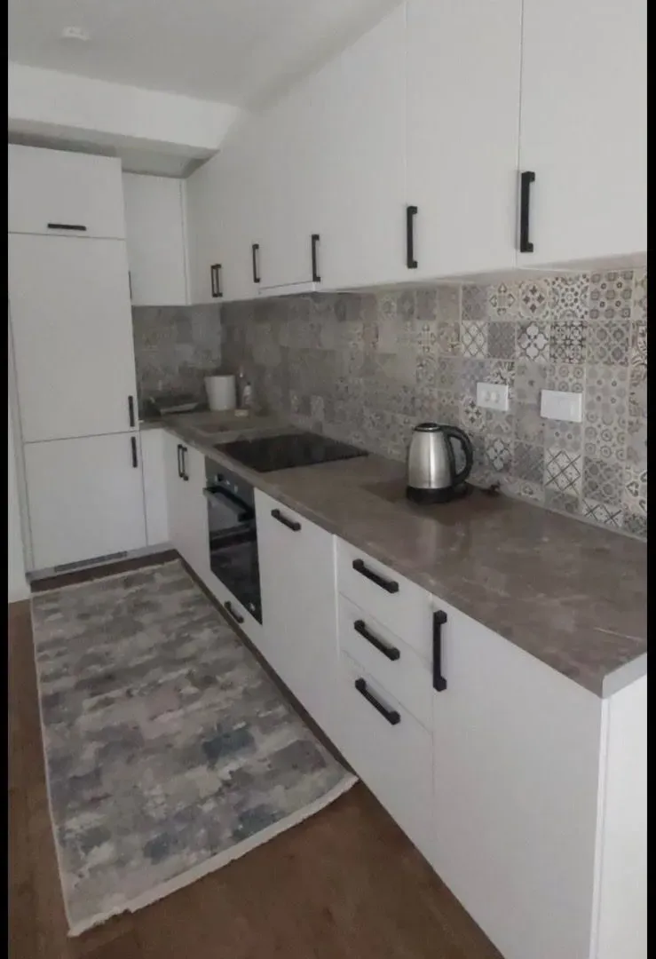 Izdavanje, jednosoban stan, 64m², Mažina, Tivat