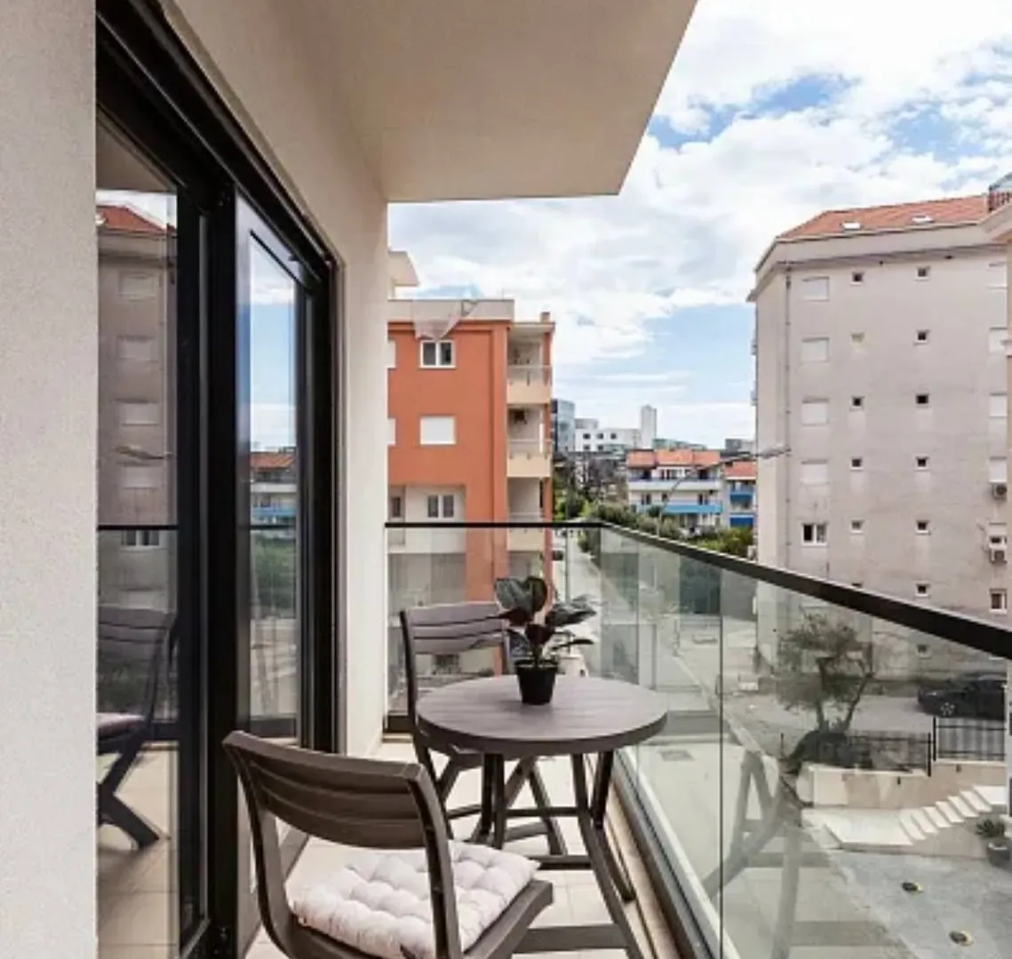Sale, two bedroom apartment, 84m², Bečići, Budva