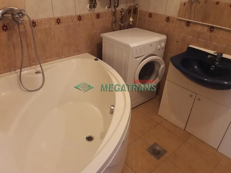 Izdavanje, trosoban stan, 130m², Veternik, Novi Sad Sve Podlokacije