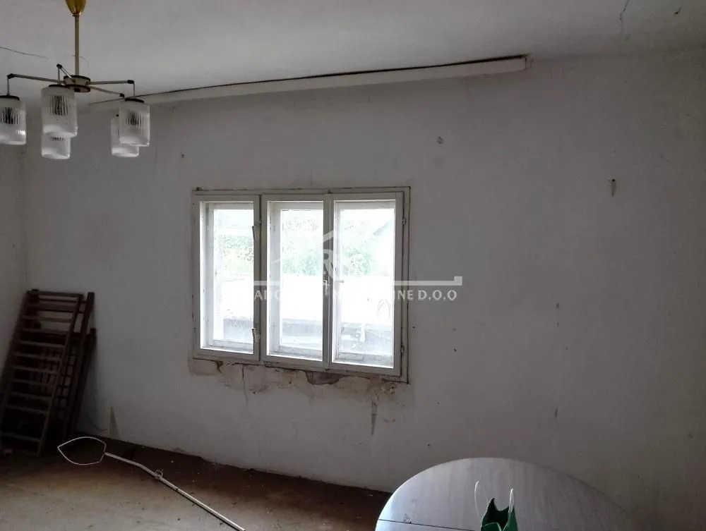 Prodaja, kuća, 66m², Umka, Beograd