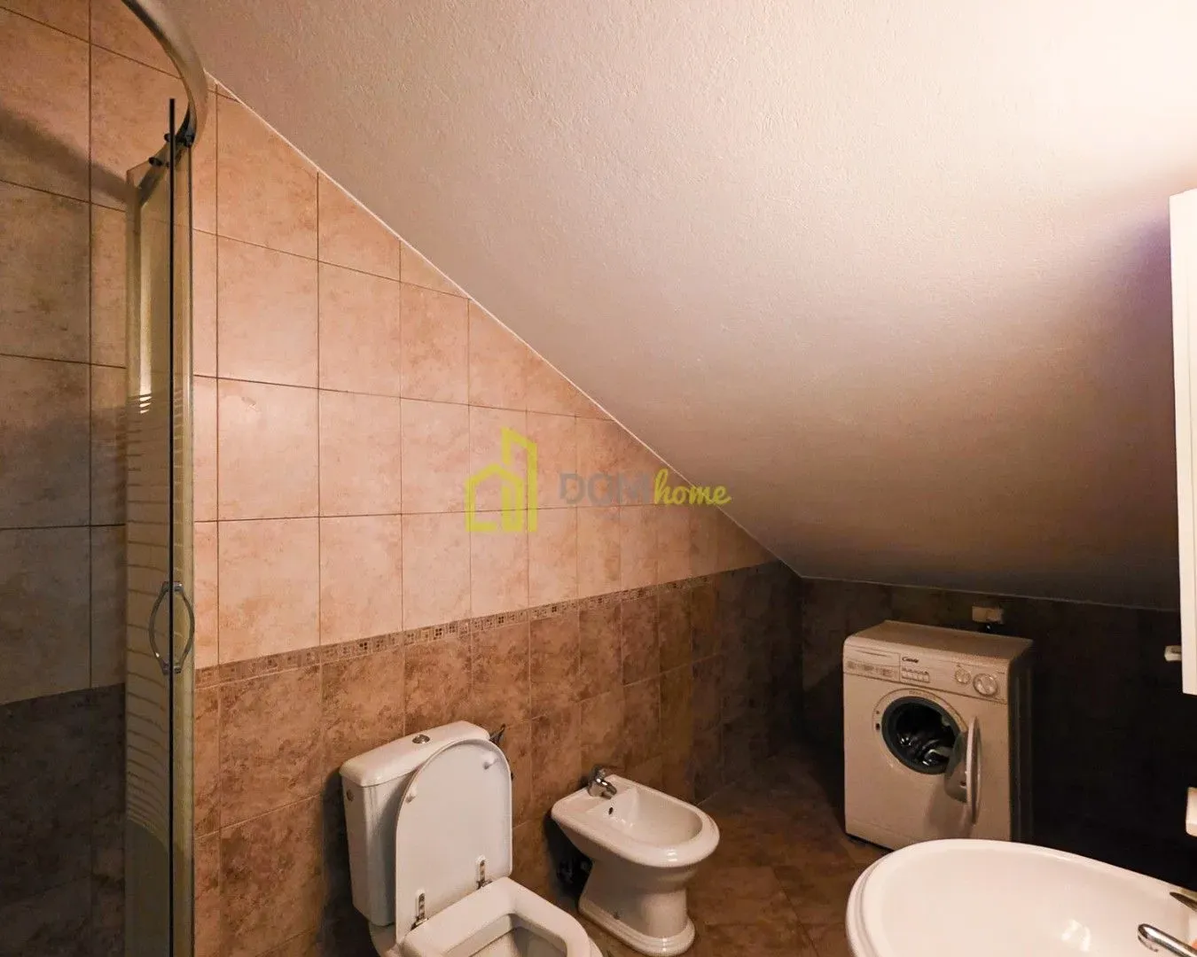 Izdavanje, kuća, 130m², Dahna, Podgorica