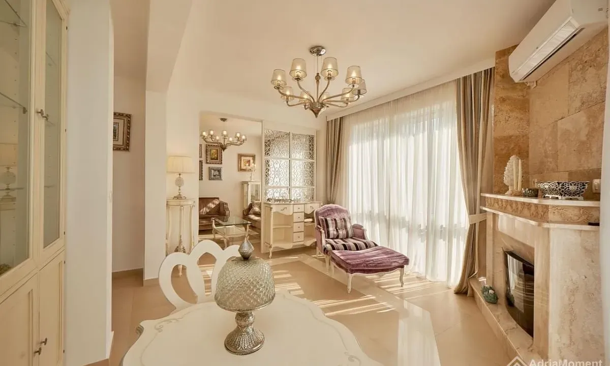 Prodaja, trosoban stan, 150m², Bečići, Budva