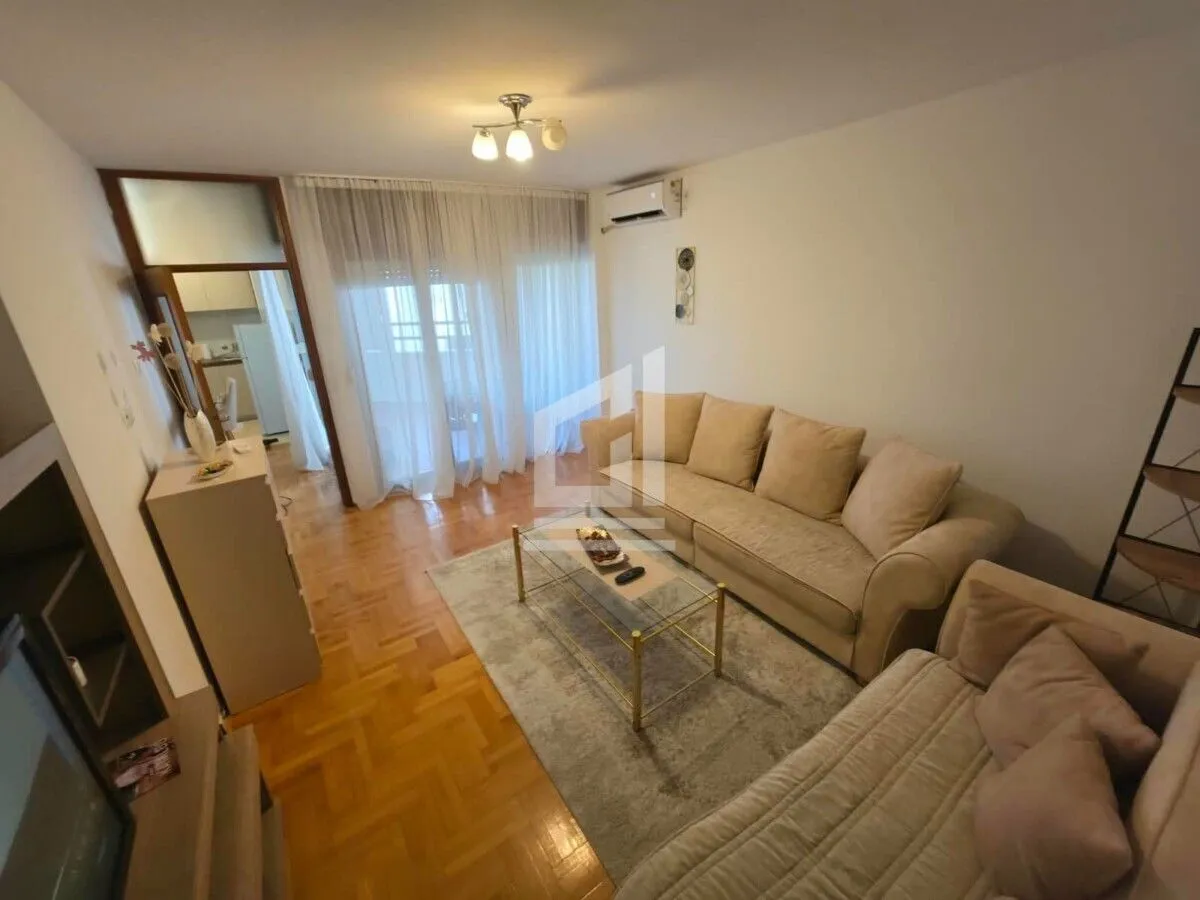 Rent, one bedroom apartment, 60m², Blok 6, Podgorica