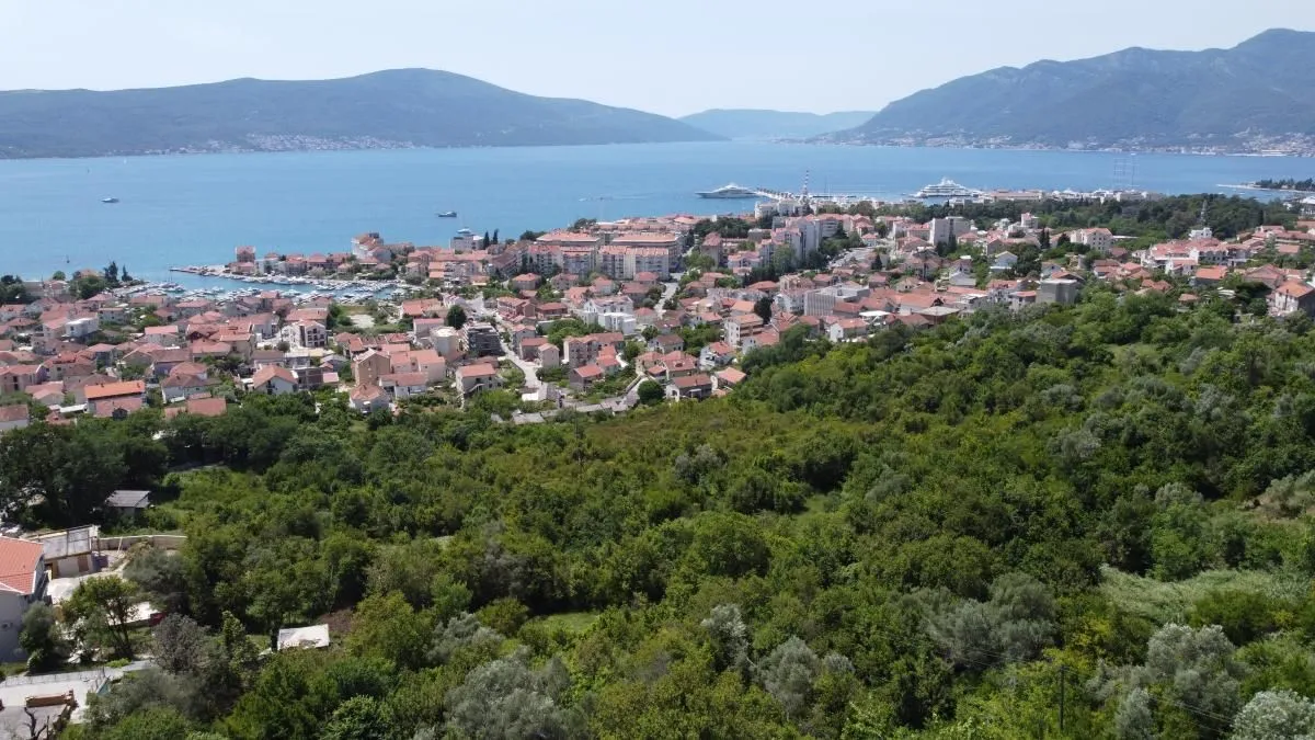 Prodaja, plac, 1400m², Tivat, Crna Gora
