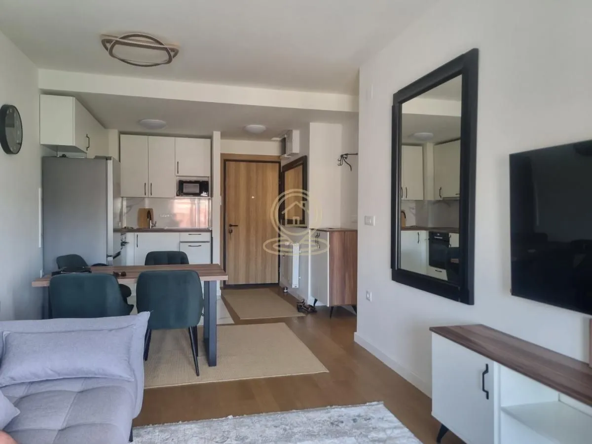 Izdavanje, dvosoban stan, 43m², Autokomanda, Voždovac Sve Podlokacije