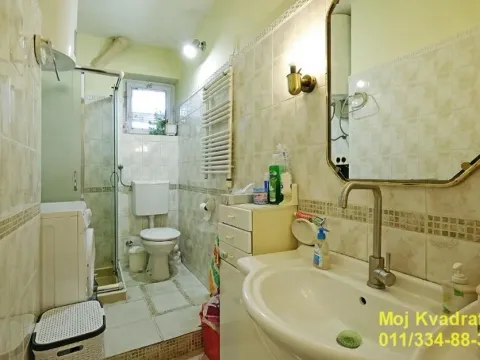 Sale, two bedroom apartment, 65m², Južni Bulevar, Vračar Sve Podlokacije - image 10