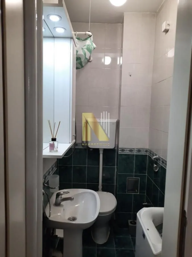 Izdavanje, garsonjera, 30m², Bulevar Oslobodjenja, Novi Sad Sve Podlokacije