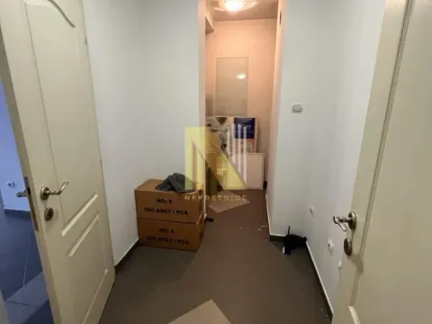 Izdavanje, poslovni prostor, 130m², Grbavica, Novi Sad Sve Podlokacije - image 16