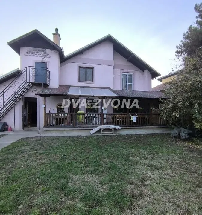 Sale, house, 360m², Adice, Novi Sad Sve Podlokacije