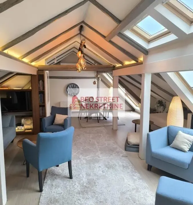 Izdavanje, trosoban stan, 107m², Stari Grad, Beograd