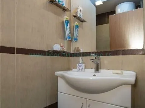 Izdavanje, trosoban stan, 70m², Čubura, Beograd - image 20