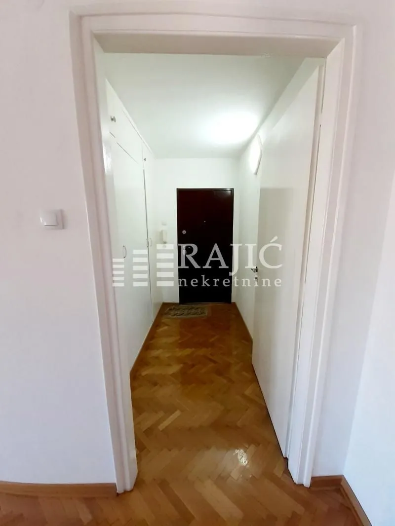 Rent, three bedroom apartment, 80m², Savski Venac, Beograd