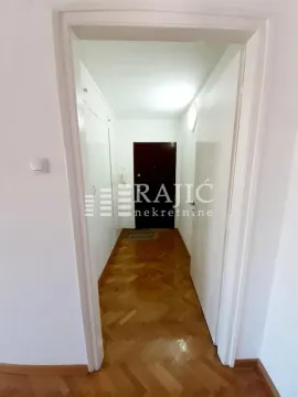 Rent, three bedroom apartment, 80m², Savski Venac, Beograd - image 10
