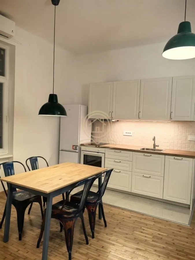 Rent, two bedroom apartment, 60m², Kalenić Pijaca, Vračar Sve Podlokacije