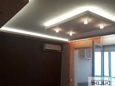 Izdavanje, dvosoban stan, 55m², Grbavica, Novi Sad Sve Podlokacije