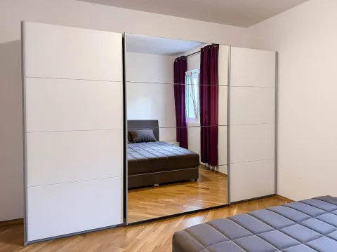 Rent, one bedroom apartment, 60m², Centar, Budva - image 8
