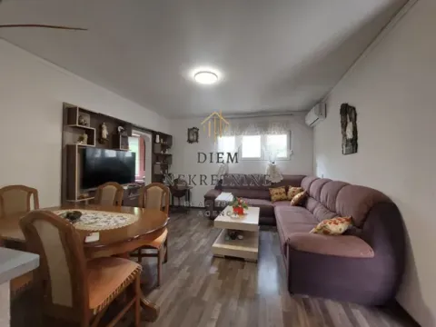 Rent, two bedroom apartment, 70m², Škaljari, Kotor - image 14