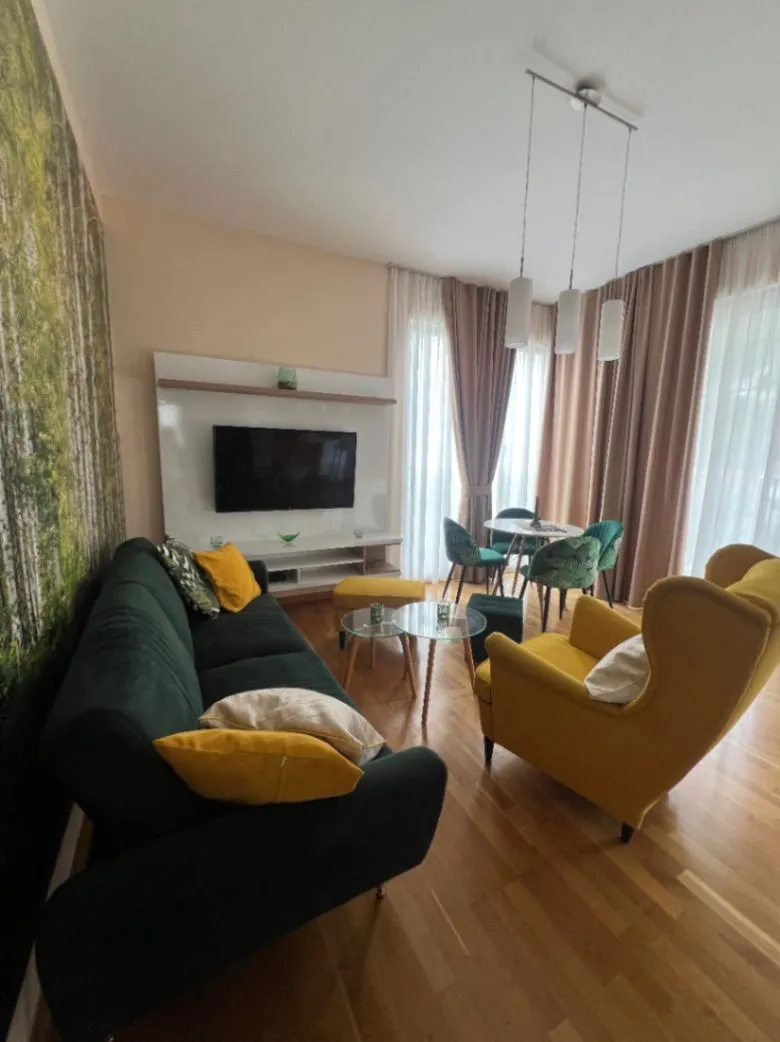 Izdavanje, dvosoban stan, 66m², Donja Lastva, Tivat