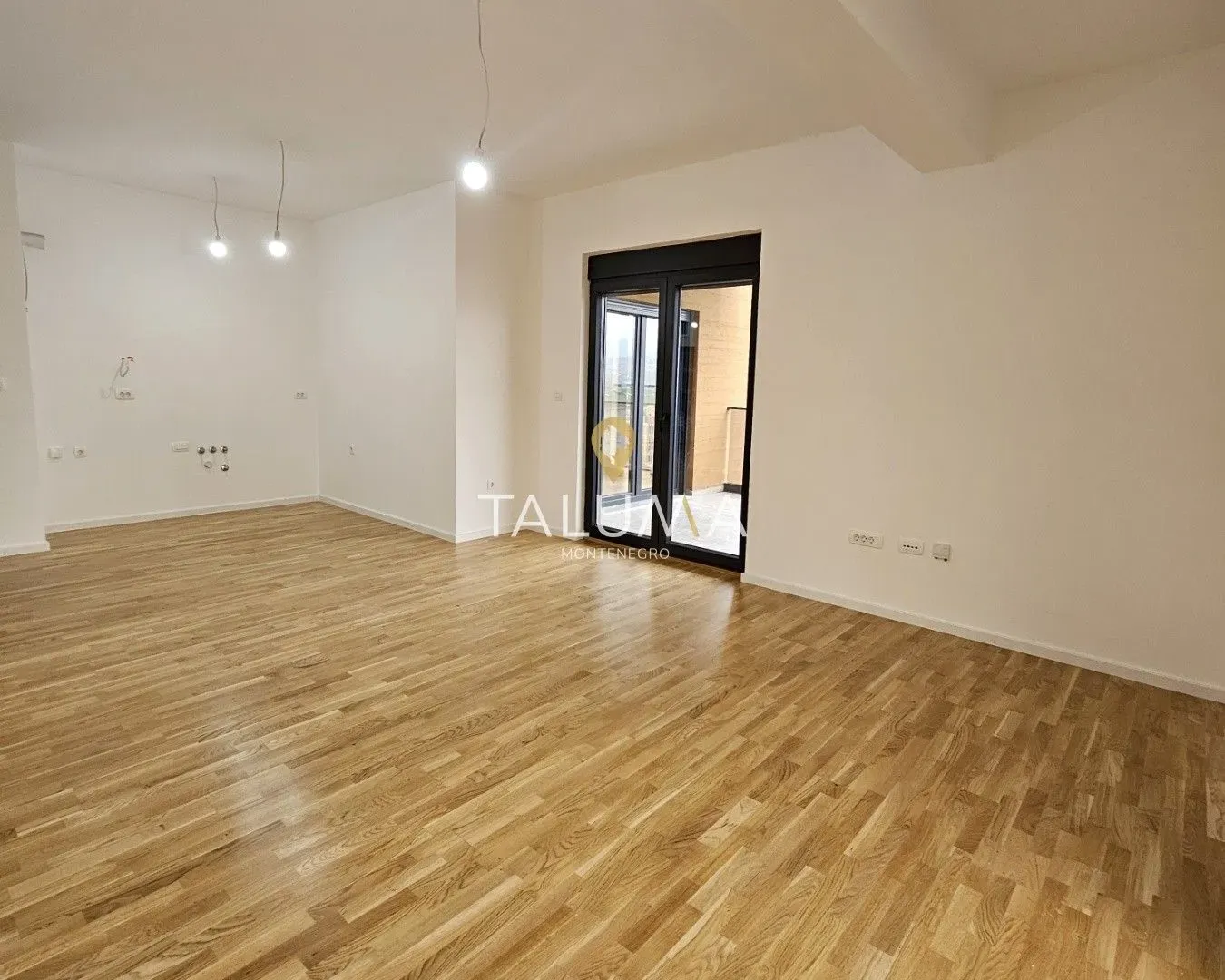 Izdavanje, stan, 269m², Stari Aerodrom, Podgorica