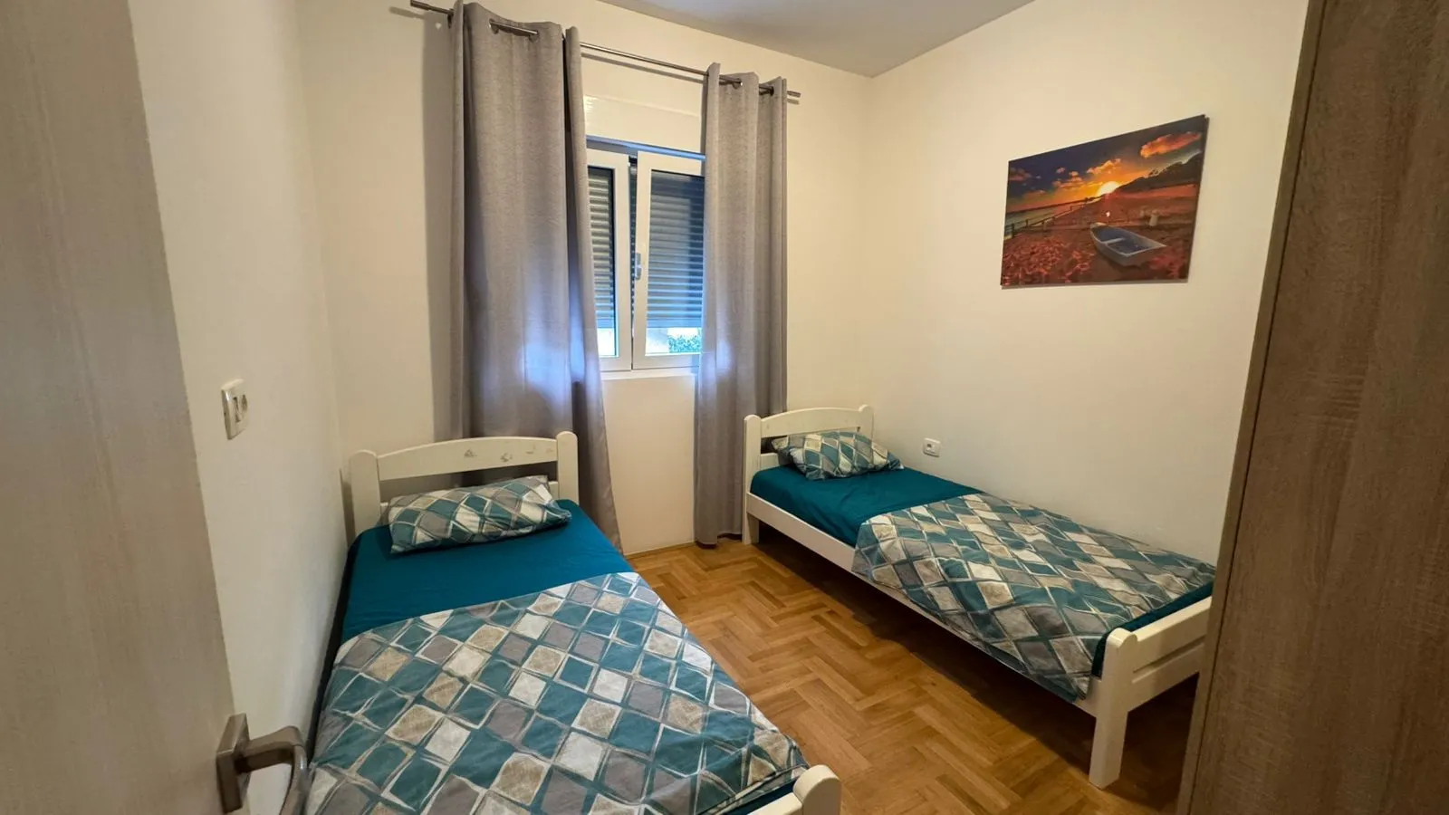 Izdavanje, dvosoban stan, 55m², Velji Vinogradi, Budva