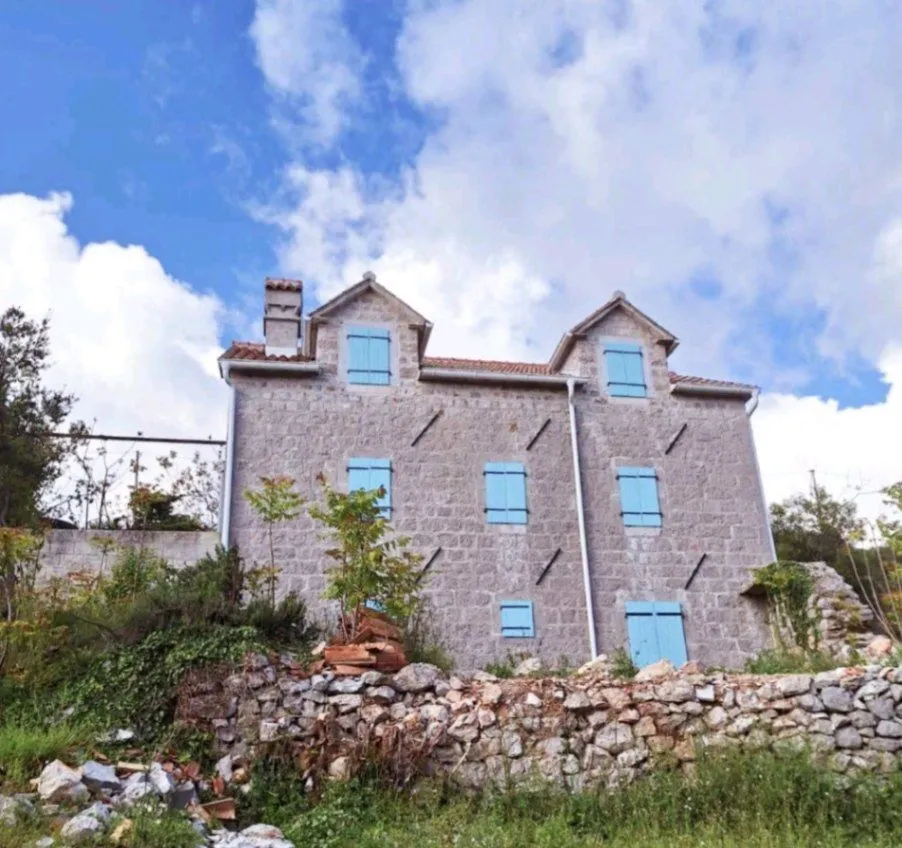 Prodaja, kuća, 132m², Zagora, Kotor