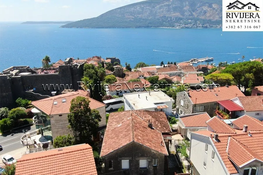 Prodaja, dvosoban stan, 93m², Centar, Herceg Novi