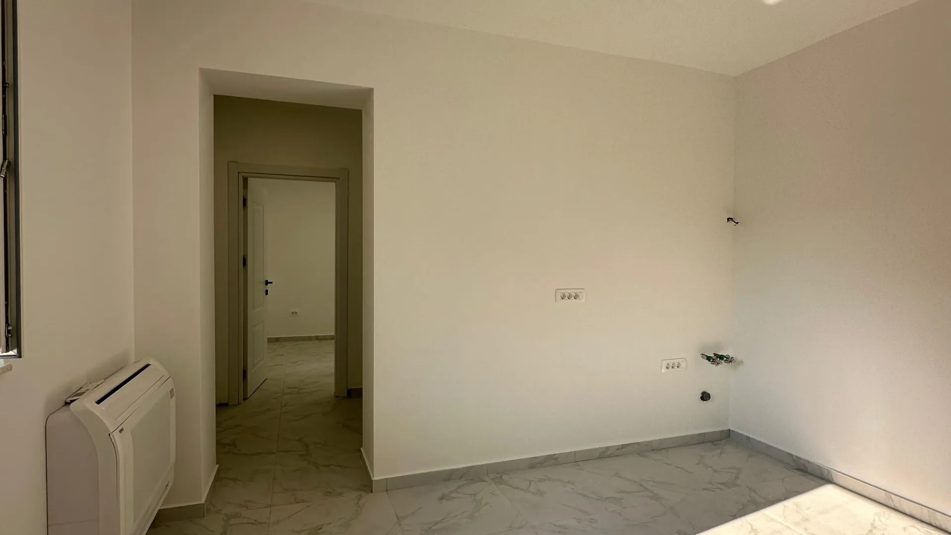 Rent, office space, 33m², Centar, Tivat