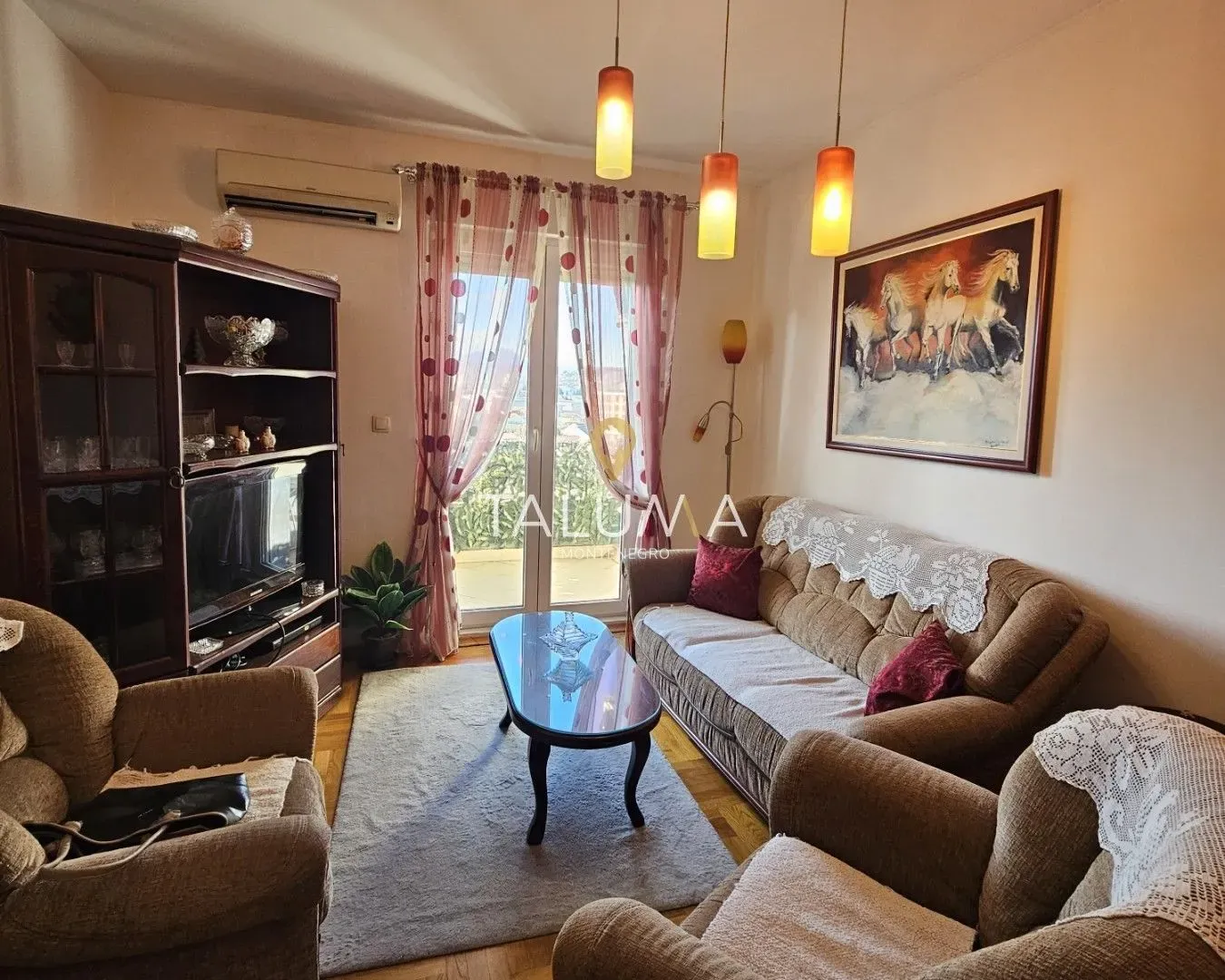 Izdavanje, dvosoban stan, 55m², Stari Aerodrom, Podgorica