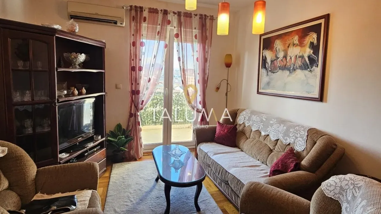 Izdavanje, dvosoban stan, 55m², Stari Aerodrom, Podgorica