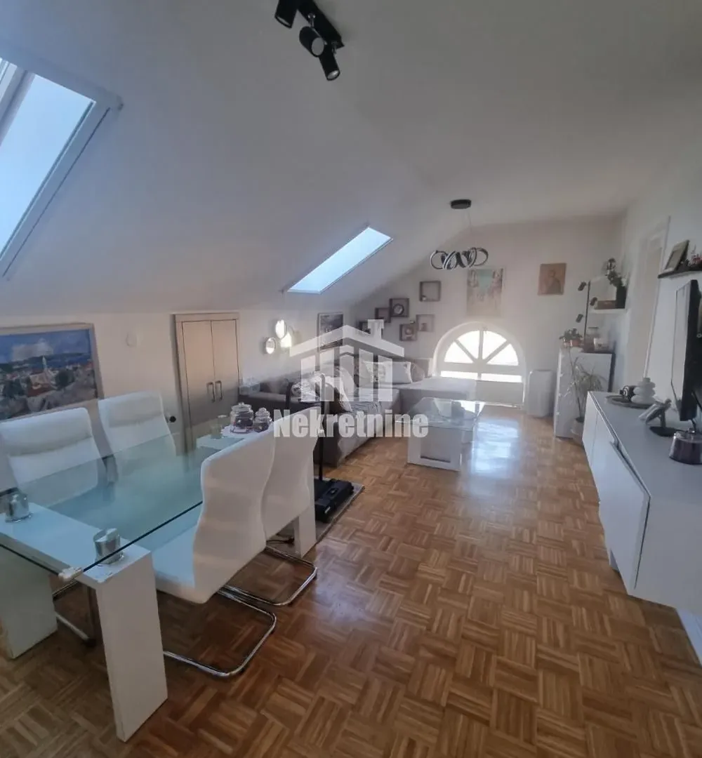 Prodaja, trosoban stan, 60m², Bezanijska Kosa 2, Bežanijska Kosa Sve Podlokacije