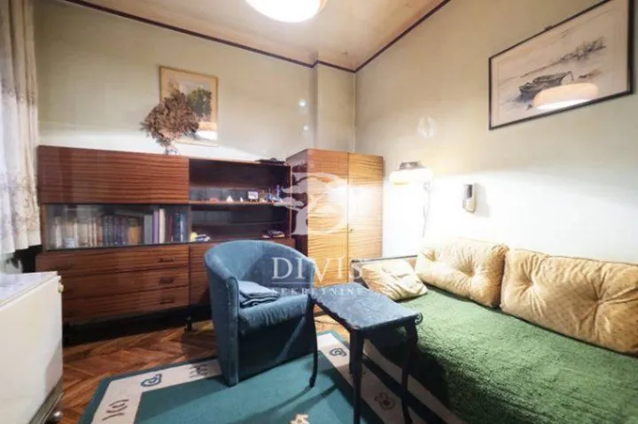 Sale, three bedroom apartment, 73m², Kalenić Pijaca, Vračar Sve Podlokacije