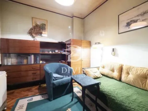 Sale, three bedroom apartment, 73m², Kalenić Pijaca, Vračar Sve Podlokacije - image 8