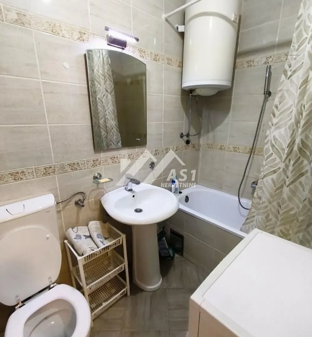 Rent, three bedroom apartment, 70m², Rotkvarija, Novi Sad Sve Podlokacije