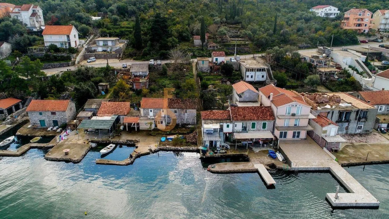 Prodaja, kuća, 1753m², Tivat, Crna Gora