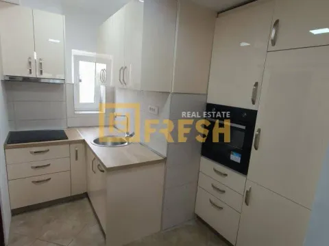 Izdavanje, dvosoban stan, 58m², Centar, Podgorica - image 4