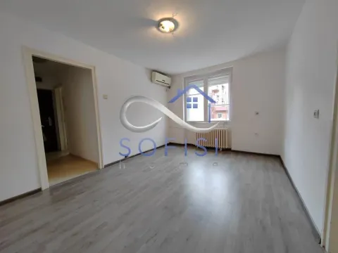 Izdavanje, dvosoban stan, 40m², Grbavica, Novi Sad Sve Podlokacije - image 3