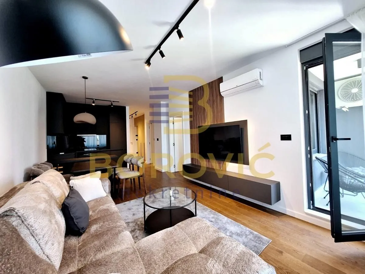 Izdavanje, dvosoban stan, 62m², Crveni Krst, Beograd