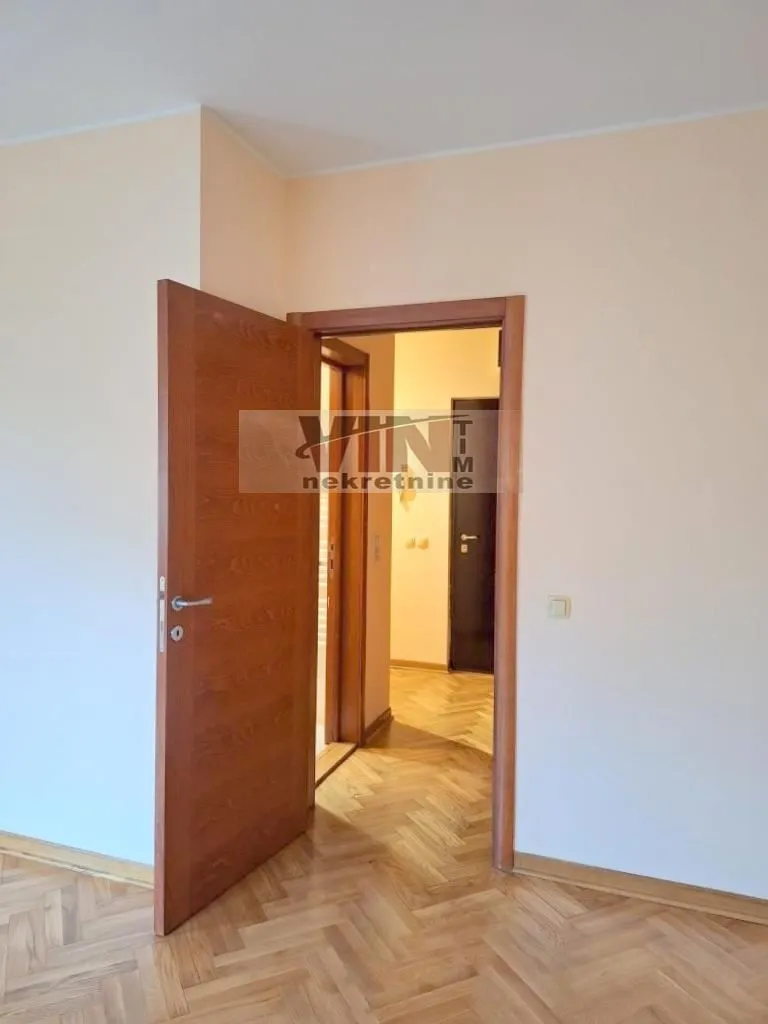 Prodaja, dvosoban stan, 65m², Vračar Hram, Vračar Sve Podlokacije