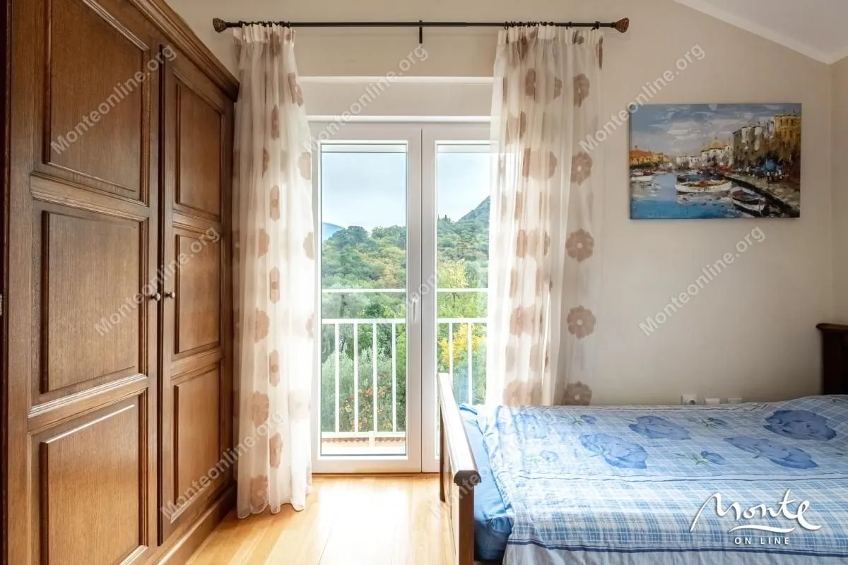 Prodaja, dvosoban stan, 83m², Prčanj, Kotor