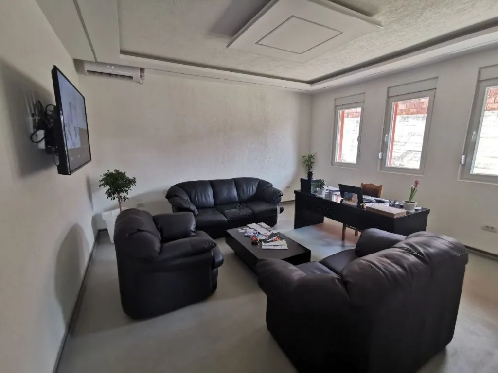 Sale, office space, 765m², Pojate, Ćićevac
